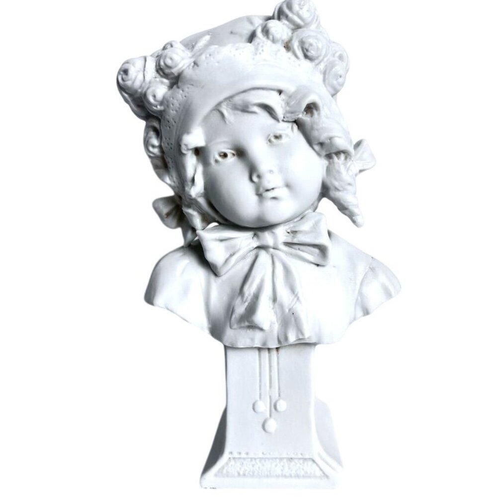 Vtg Porcelain Girl‎ Bust Mold 9752 Shamrock Mark MC Irish